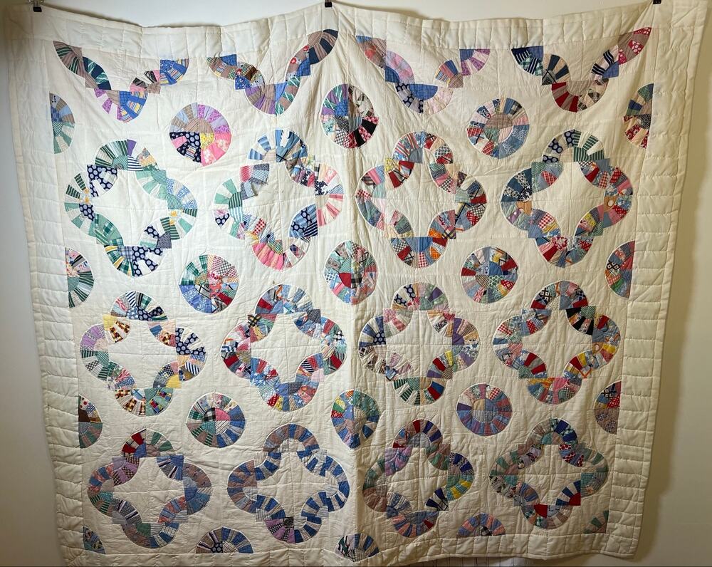Vintage 1930s Grandmother’s Fan Quilt Handmade Scrap Patchwork Cottagecore 83x77